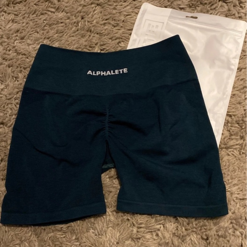 Alphalete Amplify shorts
